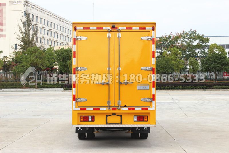 慶鈴五十鈴應(yīng)急電源車