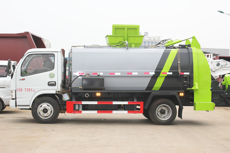 東風(fēng)D6小多利卡4方餐廚垃圾車(chē)