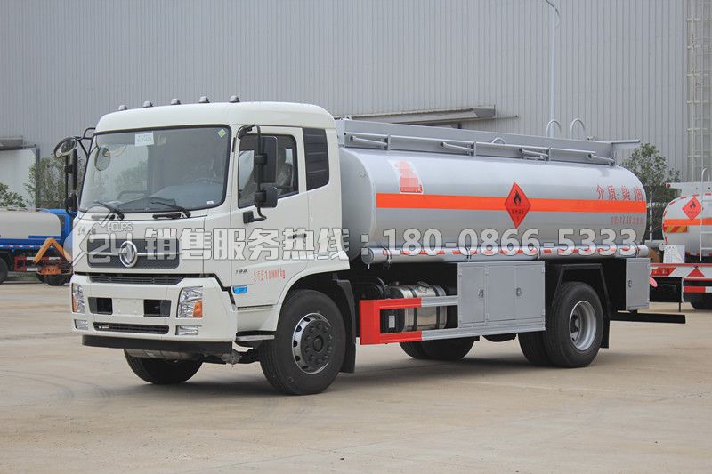 東風(fēng)天錦運(yùn)油車