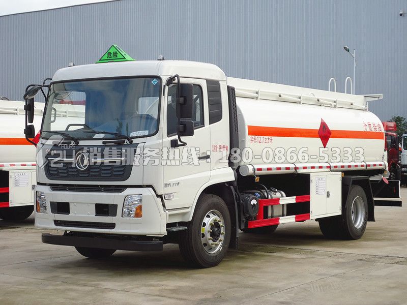 國六-東風(fēng)天錦VR運油車