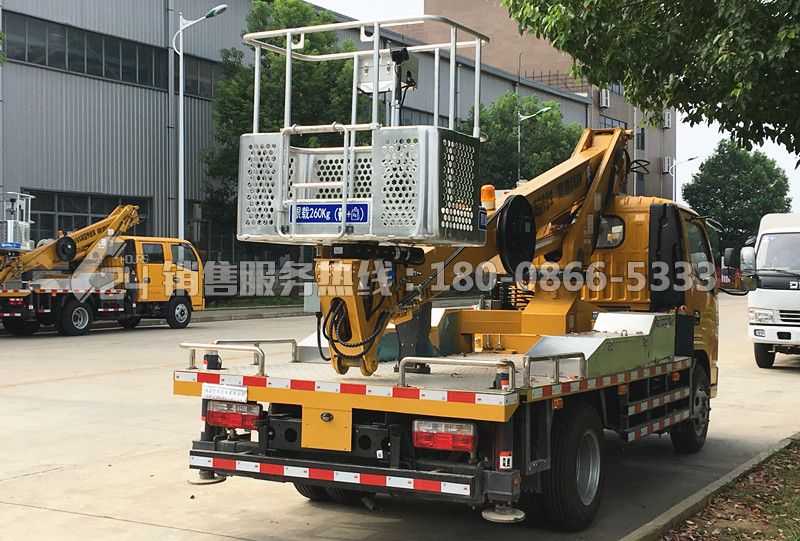 東風(fēng)多利卡伸縮式21米高空作業(yè)車