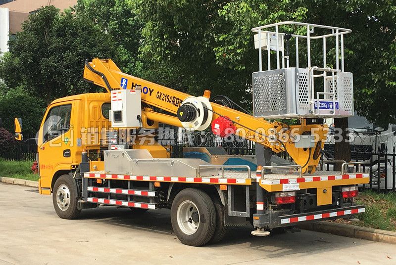 東風(fēng)多利卡伸縮式21米高空作業(yè)車