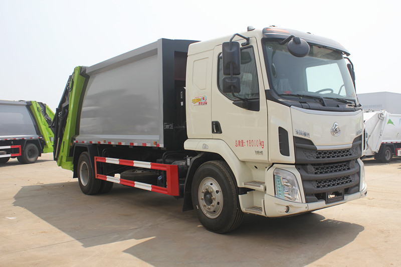 柳汽乘龍M3后裝壓縮式垃圾車
