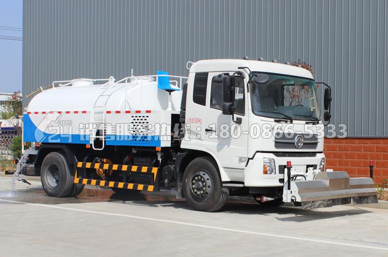 東風(fēng)天錦清洗車