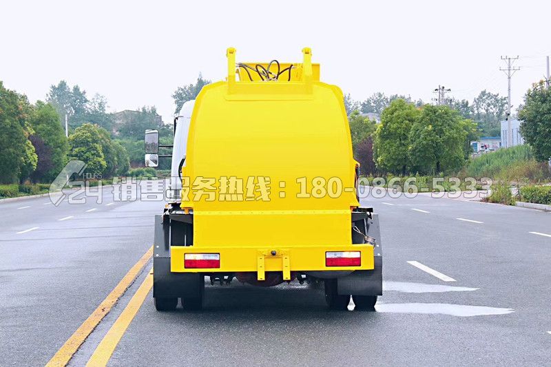 東風(fēng)多利卡D7餐廚垃圾車