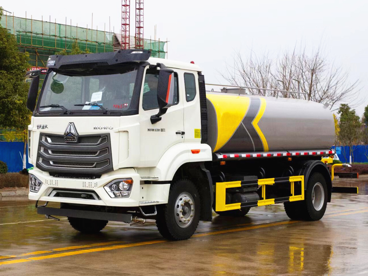 重汽豪沃NX灑水車15方