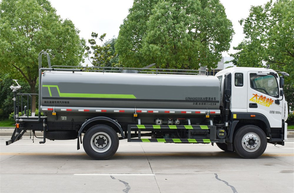 福田奧鈴大黃蜂灑水車(chē)14立方