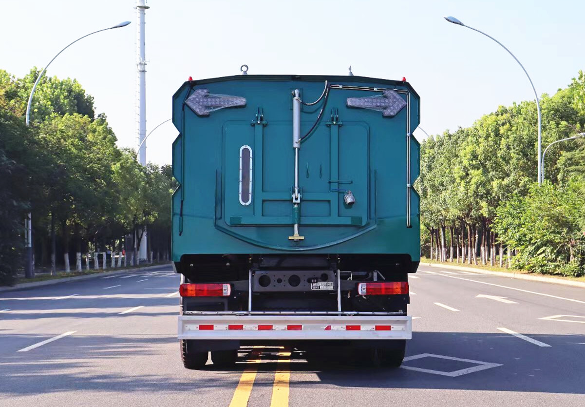 重汽豪沃HOWO洗掃車9+7方