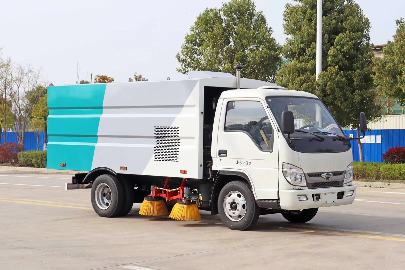 福田時代小卡之星3掃路車1+3方