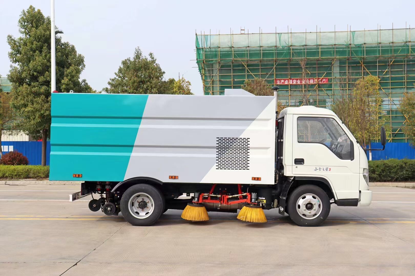 福田時(shí)代小卡之星3掃路車1+3方