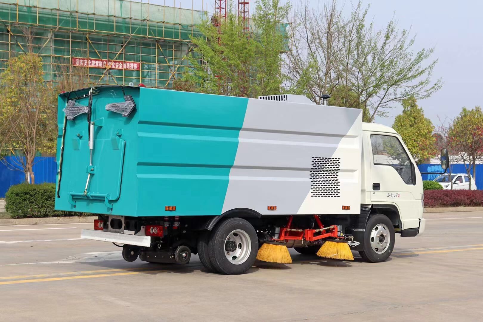 福田時(shí)代小卡之星3掃路車1+3方