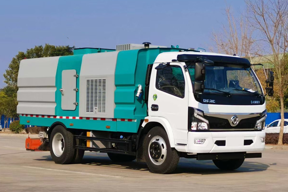 東風(fēng)福瑞卡后置吸塵車1.5+5方