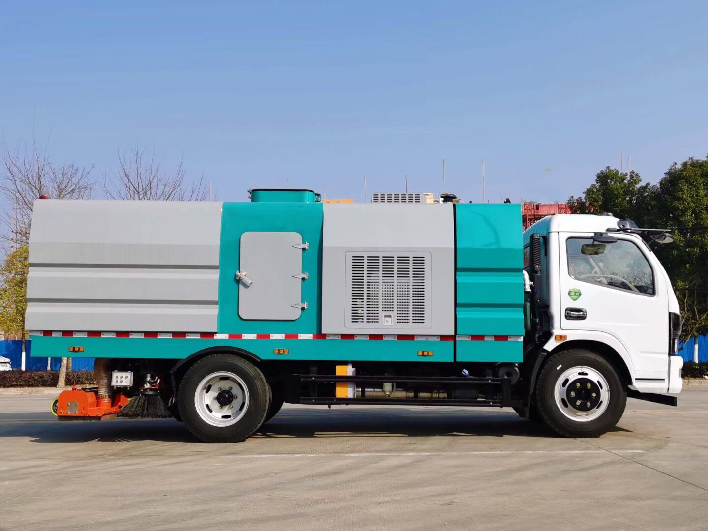 東風(fēng)福瑞卡后置吸塵車(chē)1.5+5方