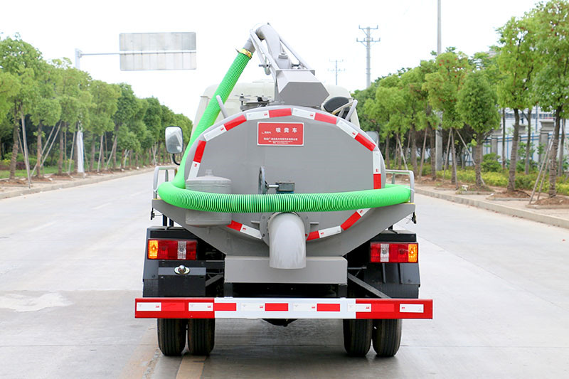 福田時(shí)代小卡之星吸糞車2.5方