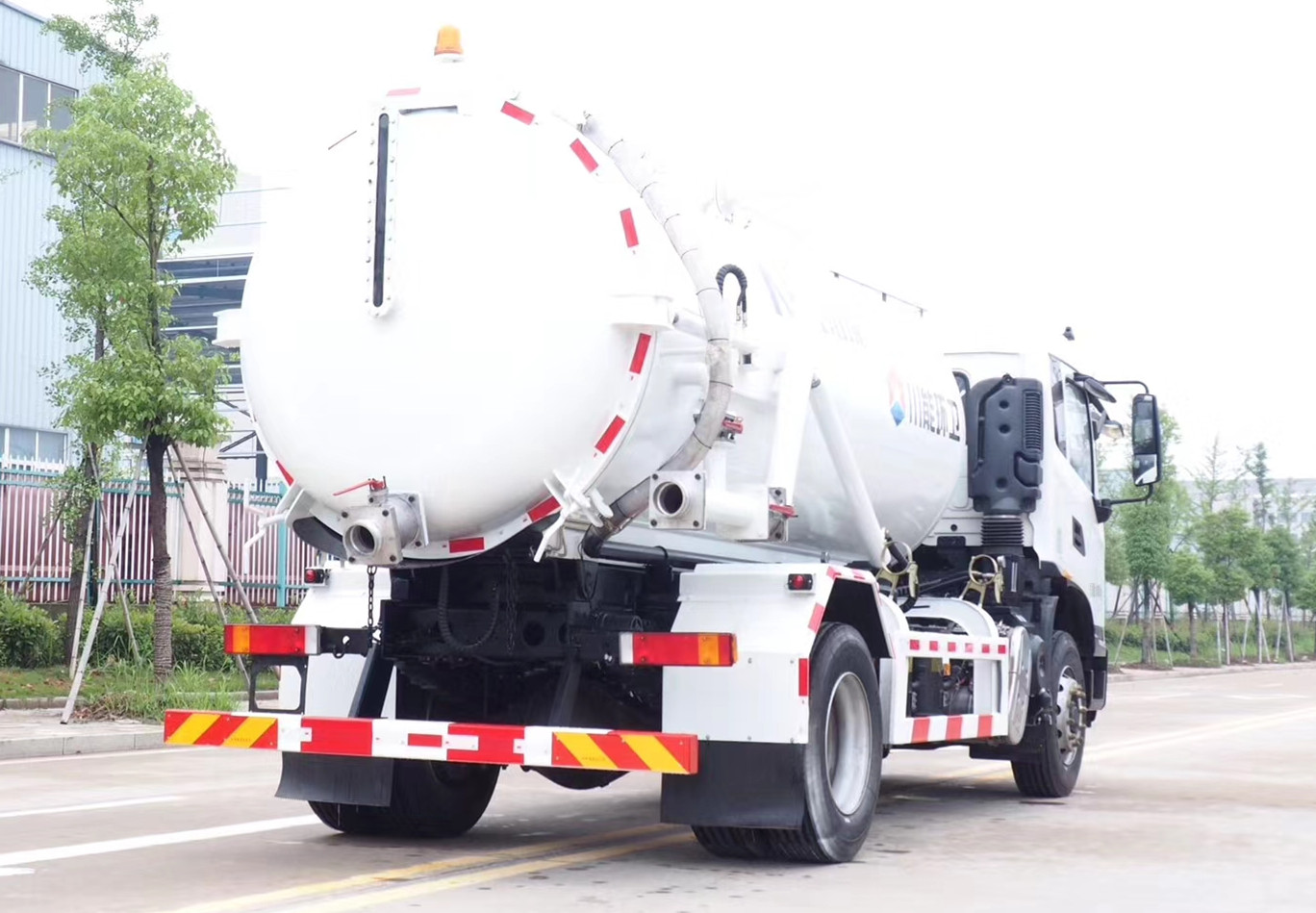 東風(fēng)天錦KR吸污車12方