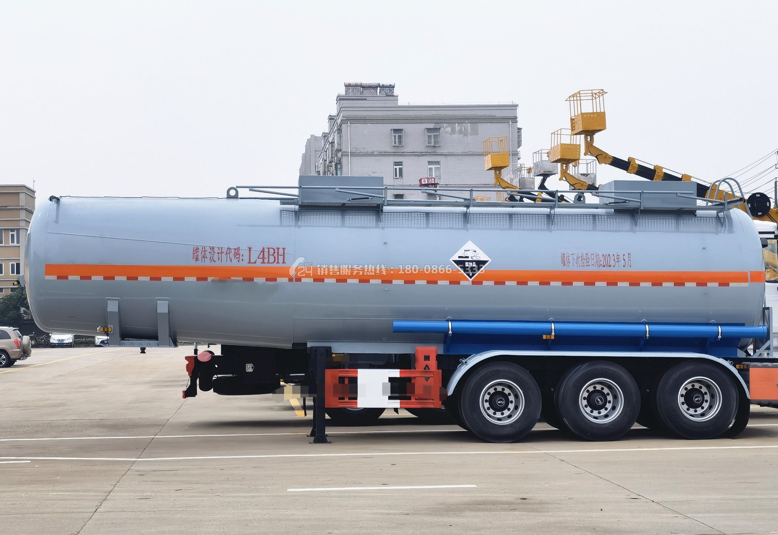 29方腐蝕性物品罐式運輸半掛車