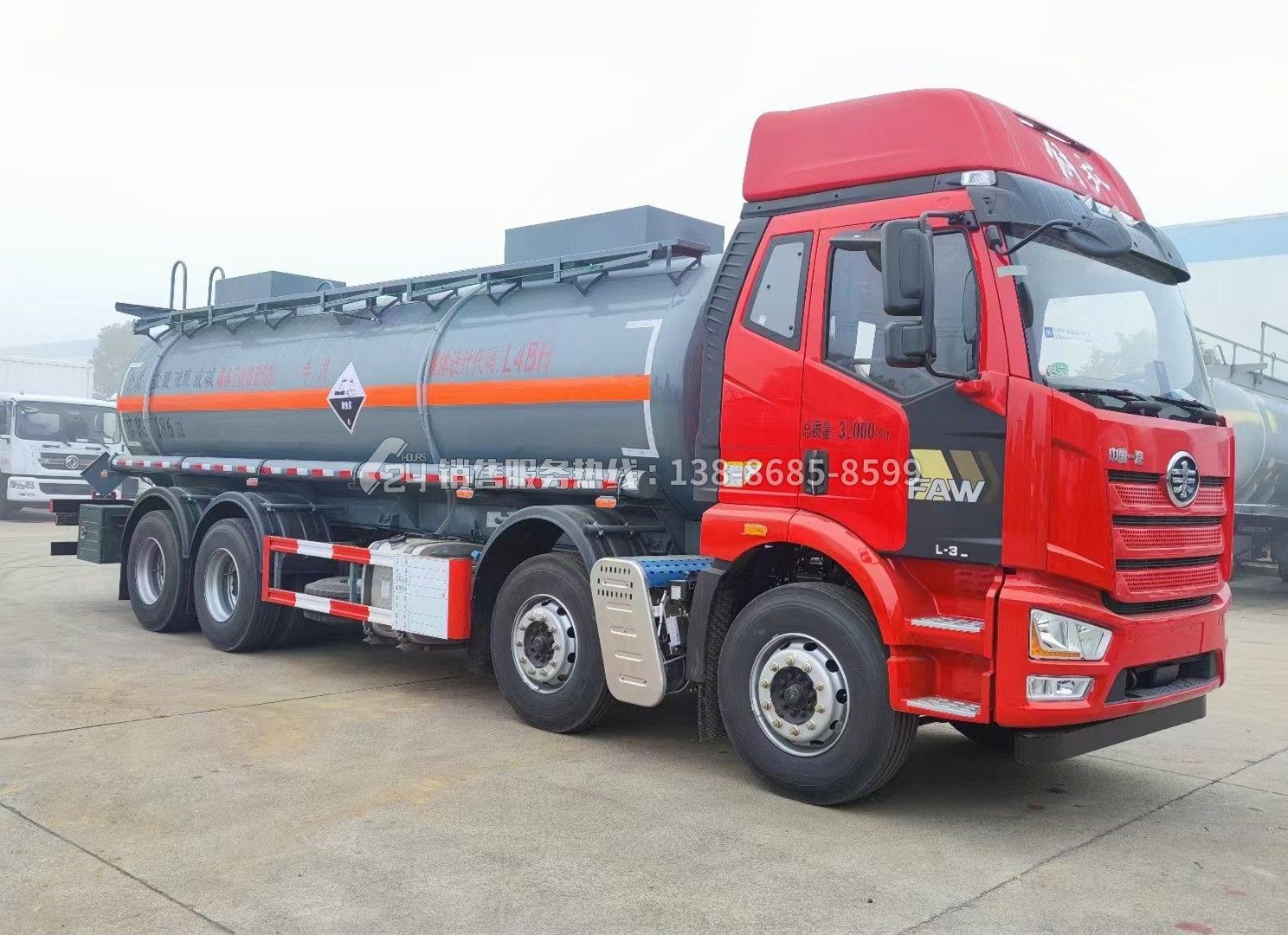 解放J6L腐蝕性物品罐式運輸車18.6方