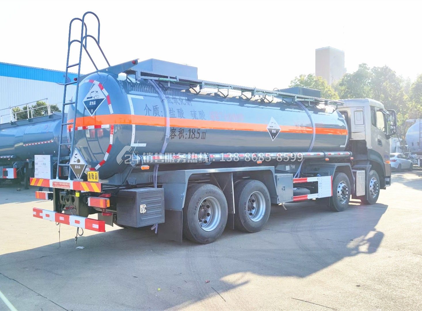 東風天龍腐蝕性物品罐式運輸車18.5方