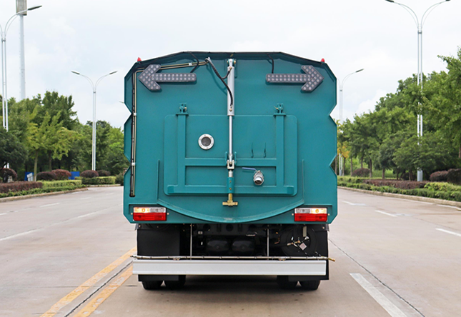 國(guó)六-東風(fēng)福瑞卡4+4方洗掃車