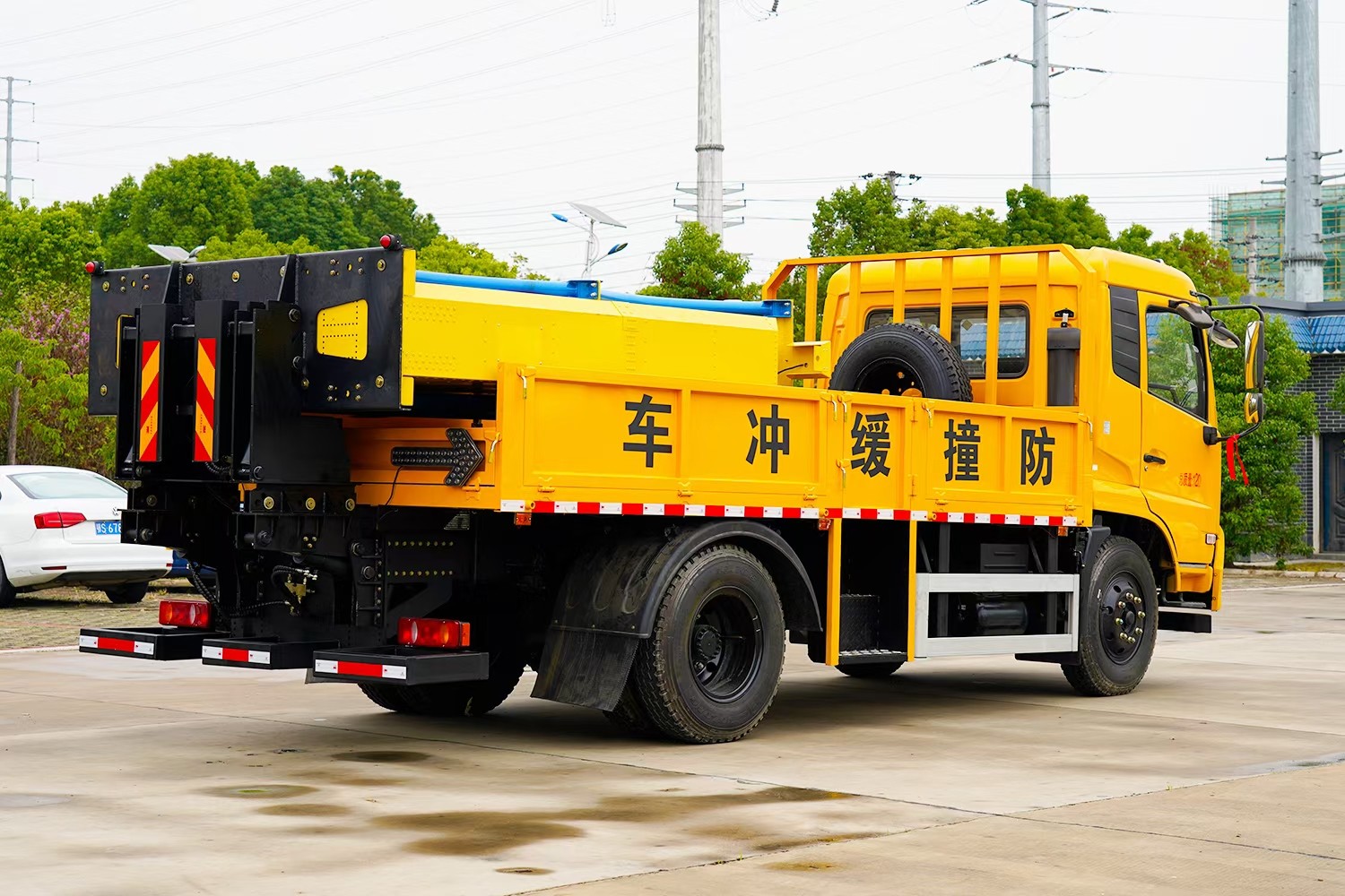 東風(fēng)天錦防撞緩沖車-100K