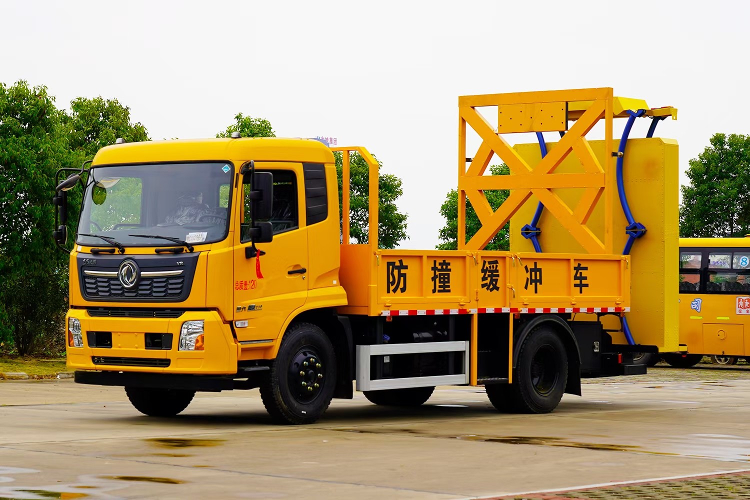 東風(fēng)天錦防撞緩沖車-100K