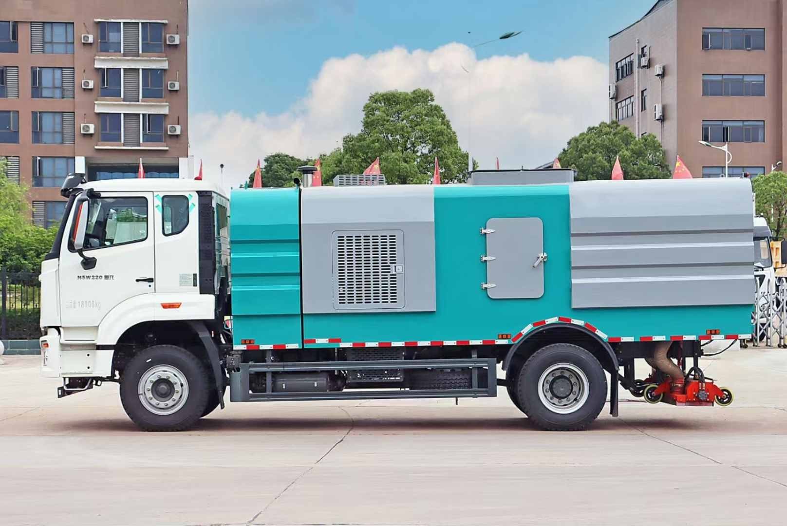 中國重汽豪沃吸塵車