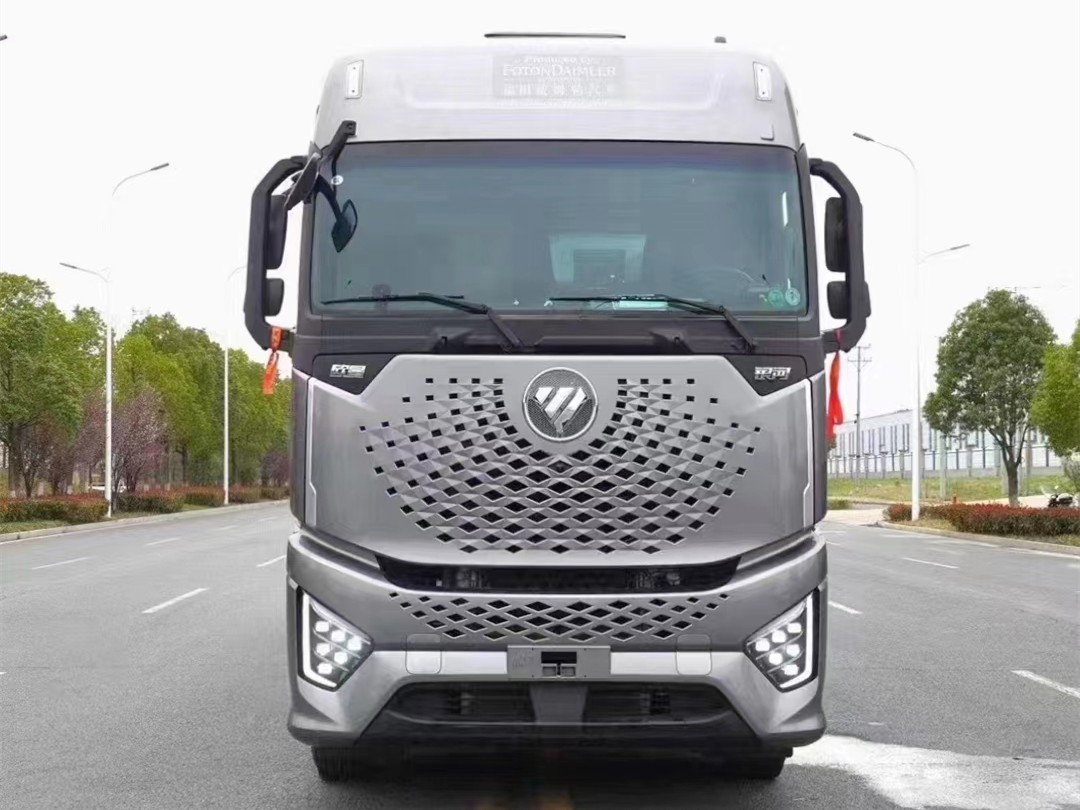 福田歐曼銀河9米6冷藏車