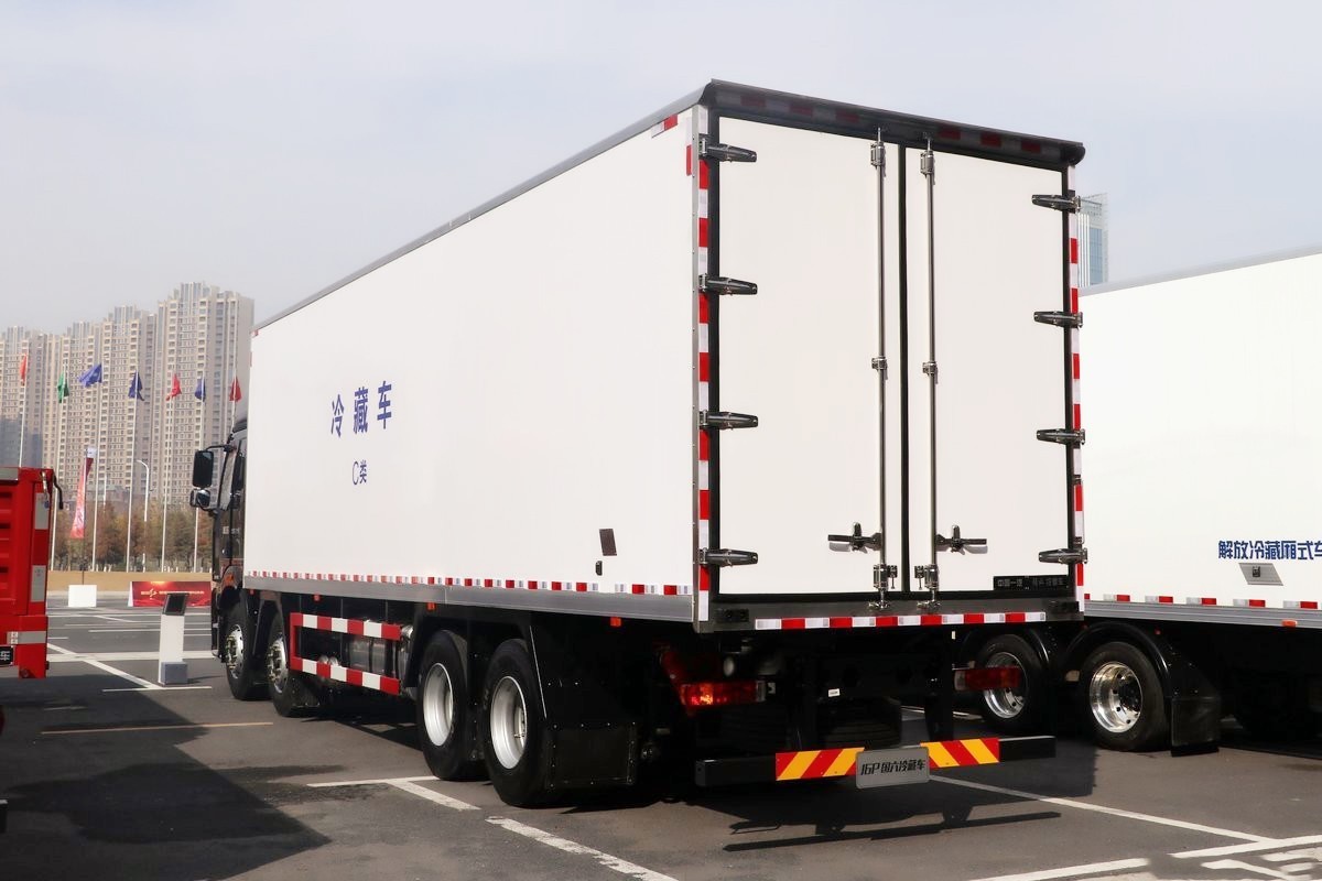 解放J6P國六 9米6冷藏車