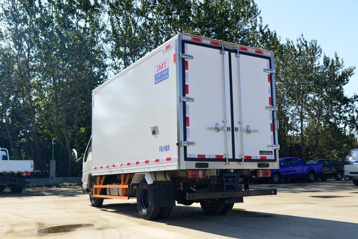 江鈴順達(dá)冷藏車3.7米