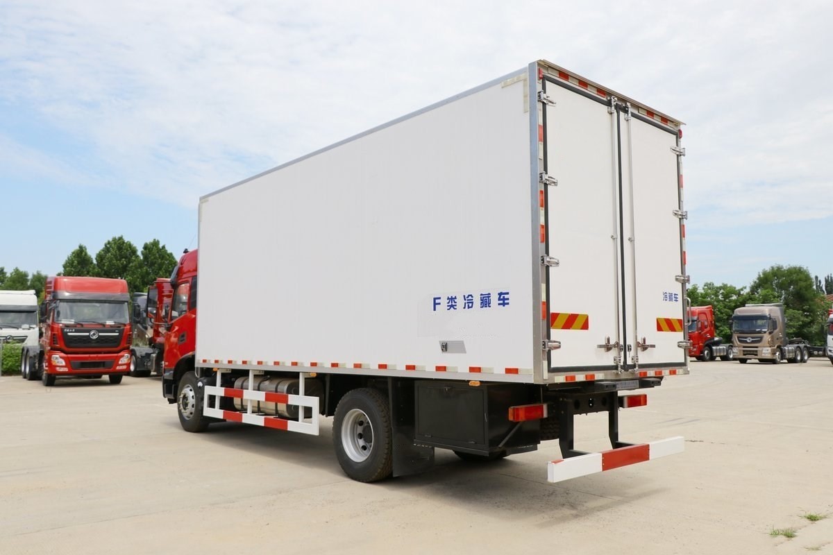 東風(fēng)天錦KR冷藏車7.8米