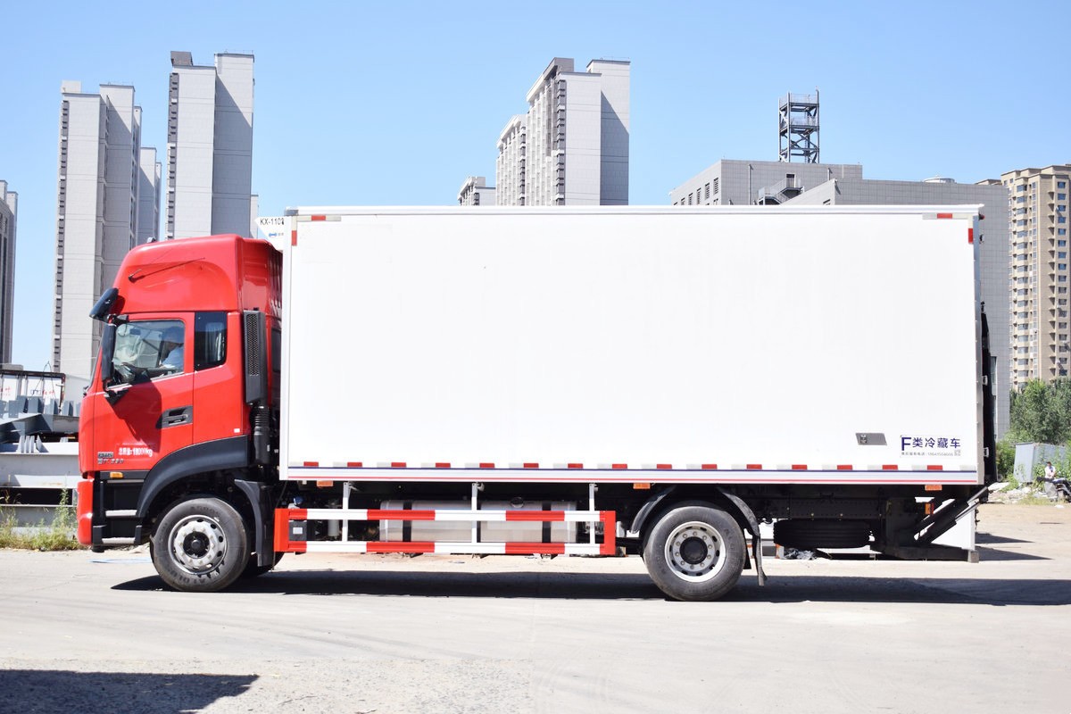 東風(fēng)天錦plus冷藏車6.8米