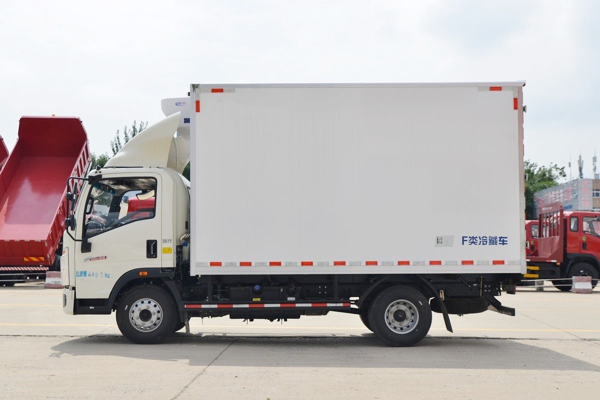 重汽HOWO悍將冷藏車4.1米