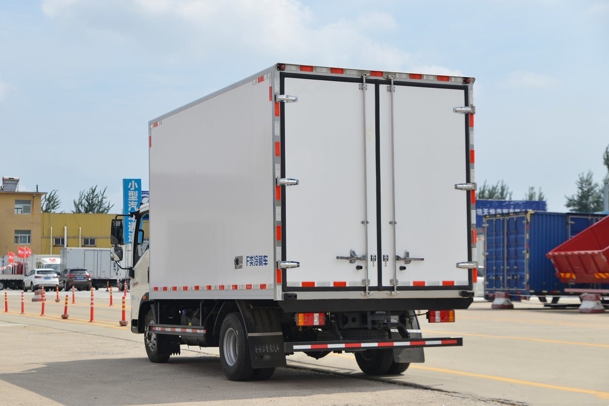 重汽HOWO悍將冷藏車4.1米