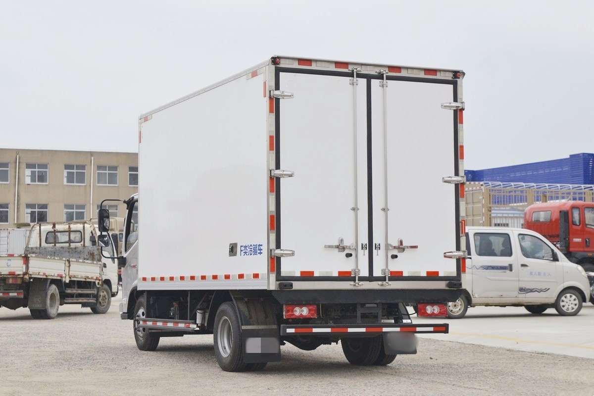 福田奧鈴速運130馬力冷藏車4.08米