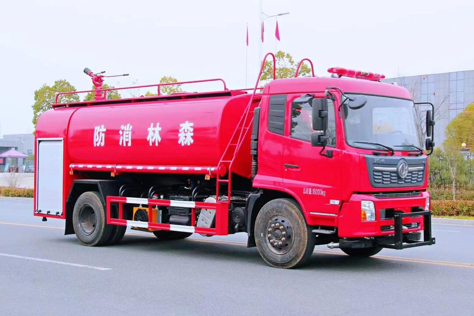 東風(fēng)天錦消防灑水車