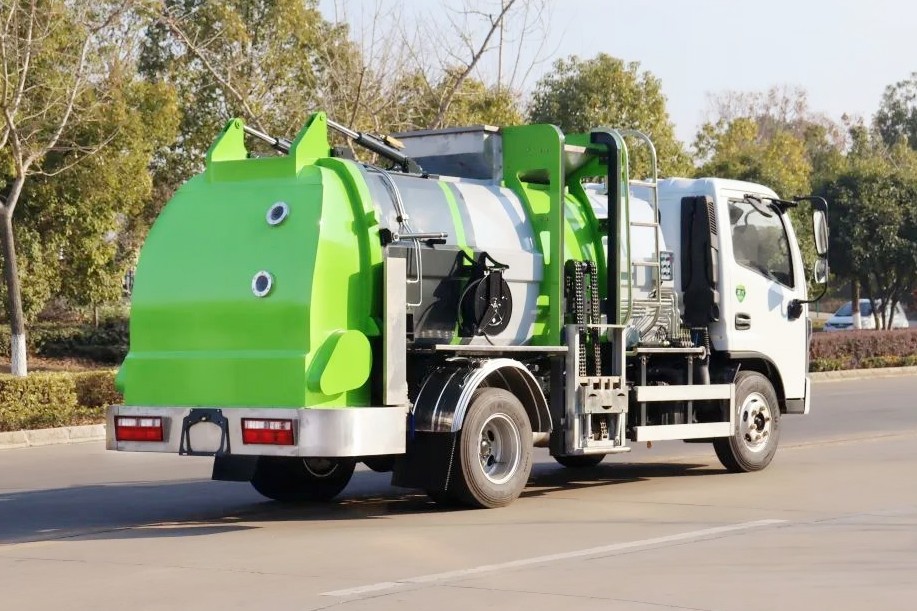 東風(fēng)多利卡6方餐廚垃圾車