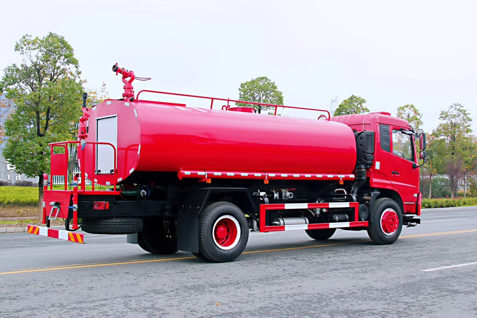 東風(fēng)天錦消防灑水車（園區(qū)專用）