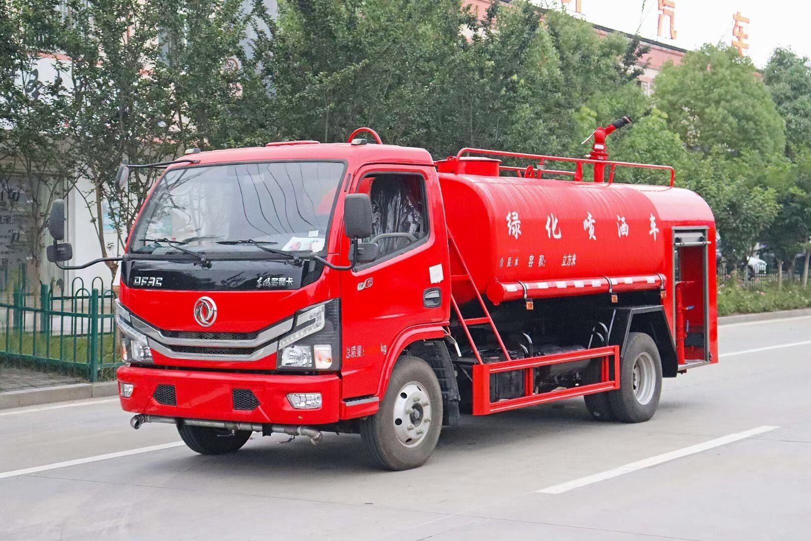 東風多利卡消防灑水車