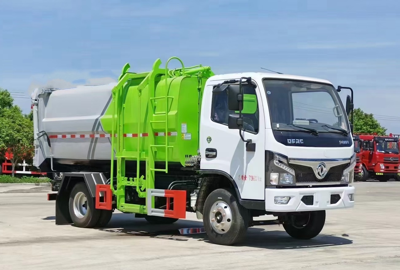 東風(fēng)福瑞卡6方側(cè)裝壓縮式垃圾車