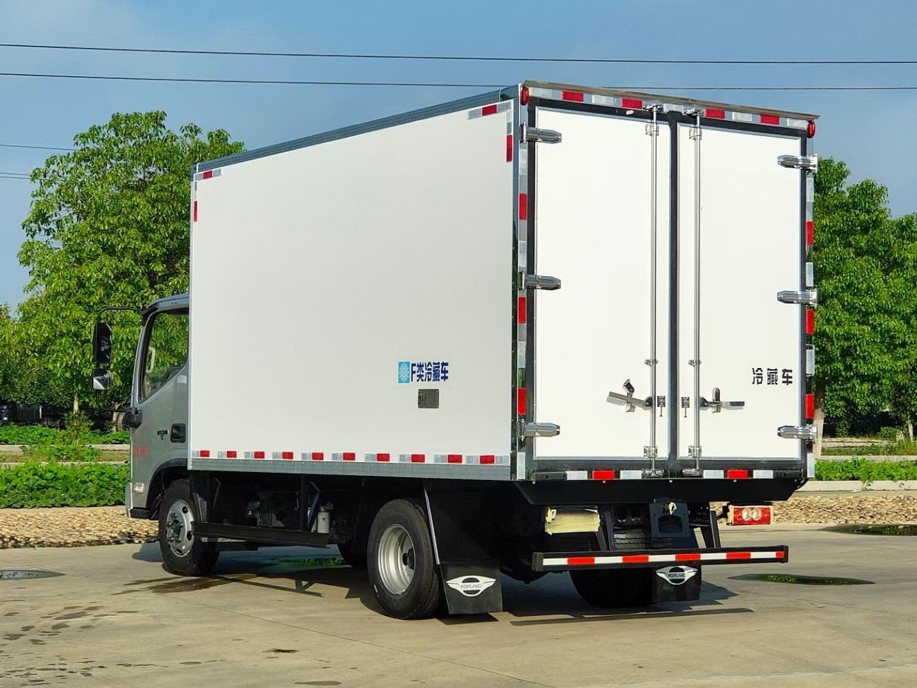福田時代領(lǐng)航5冷藏車4.08米