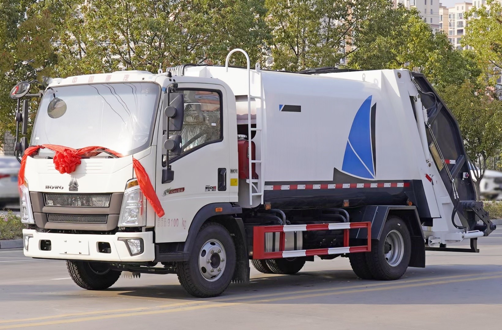 重汽HOWO壓縮式垃圾車6方