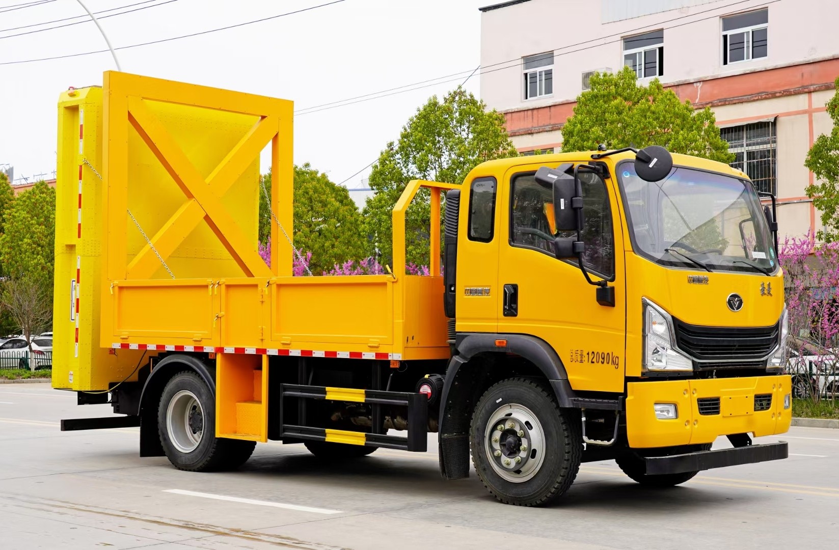 重汽豪曼防撞緩沖車100K