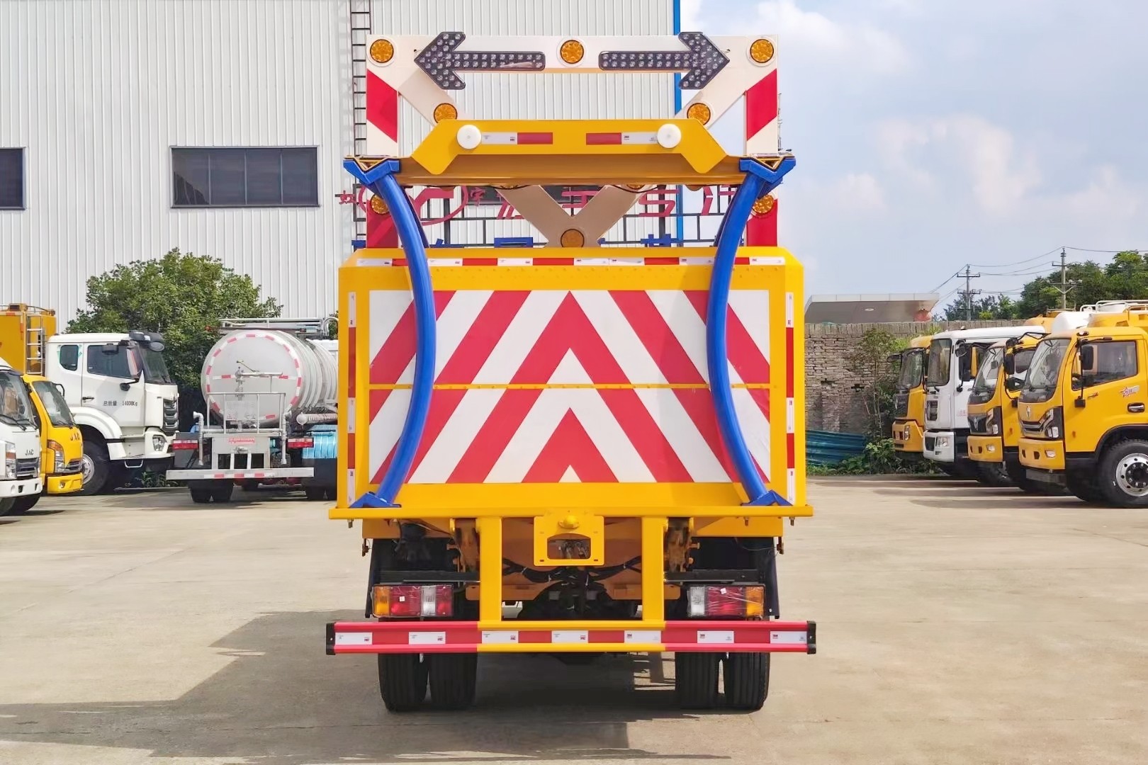 慶鈴五十鈴防撞緩沖車70K