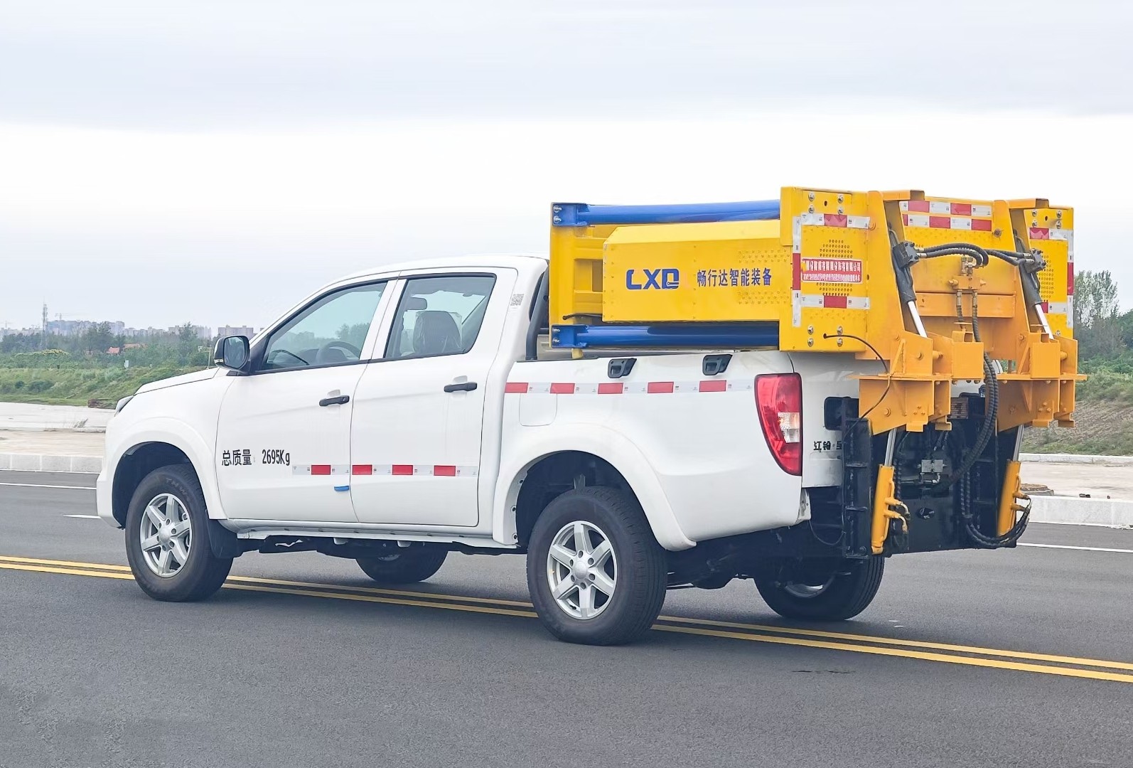 江鈴寶典皮卡防撞緩沖車70K