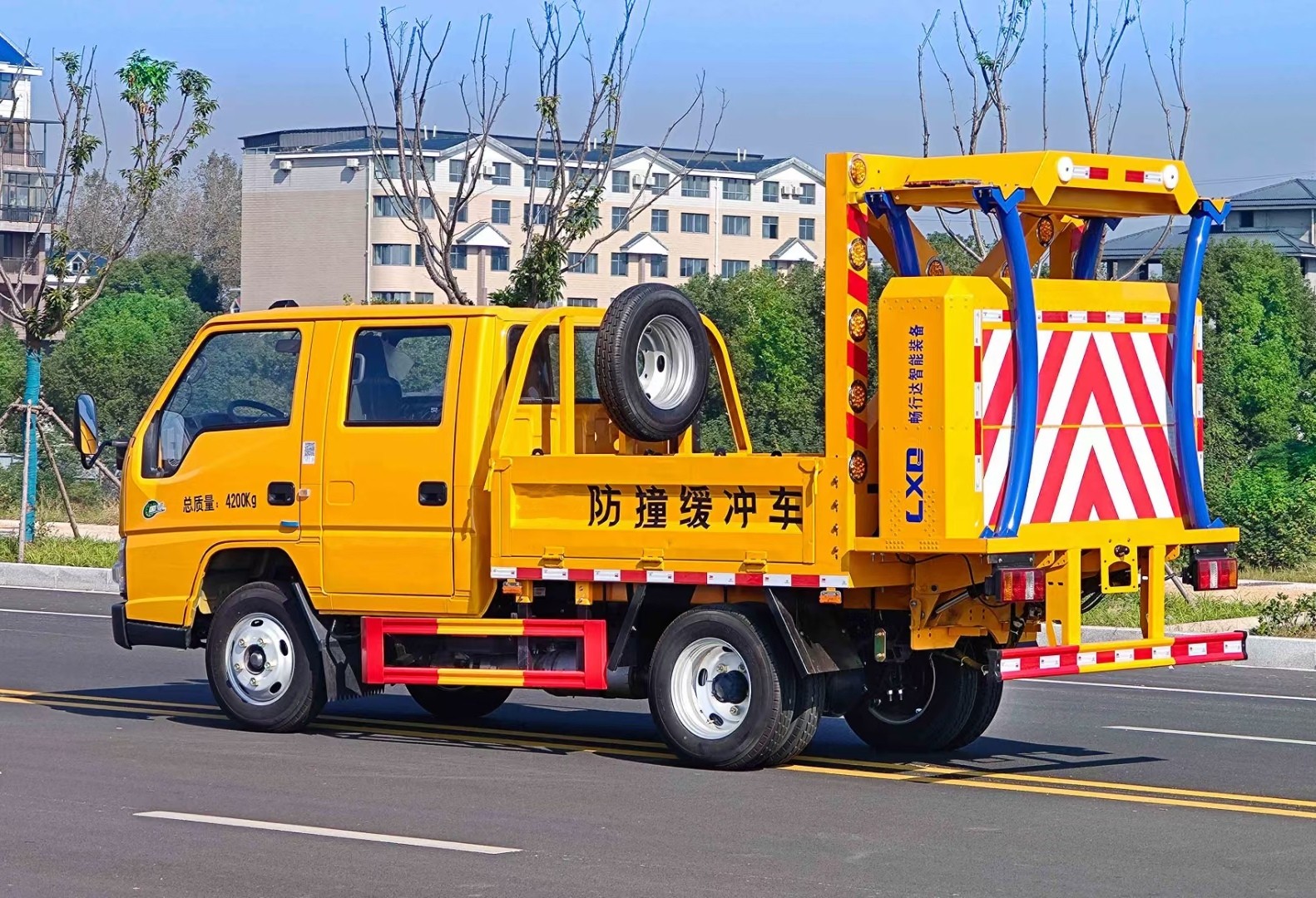 江鈴新順達防撞緩沖車70K