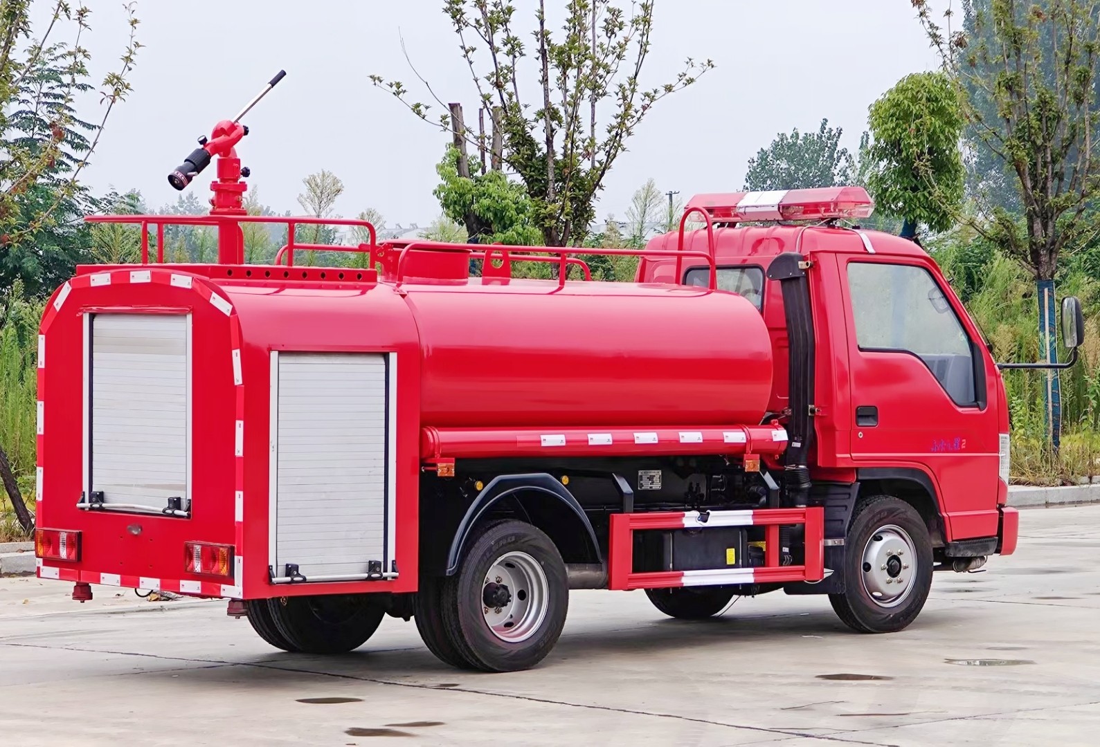 福田小卡之星2消防灑水車(chē) 福田小卡之星2消防灑水車(chē)