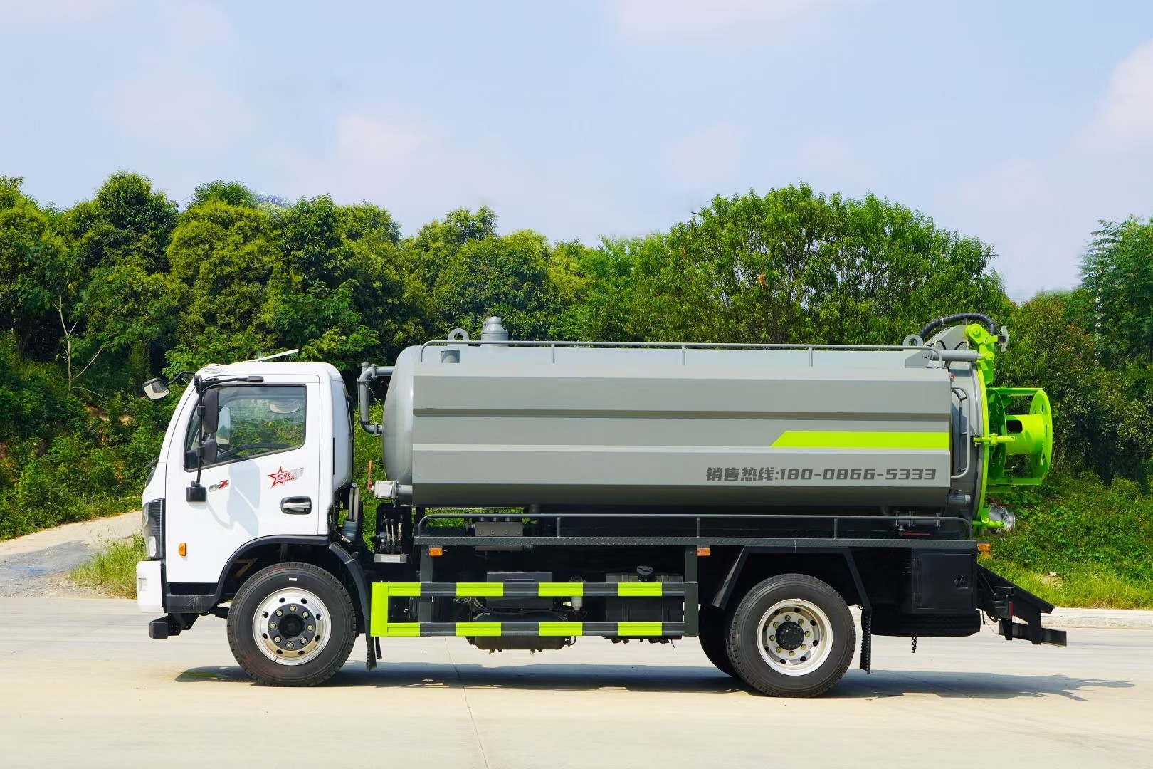 東風(fēng)多利卡D7清洗吸污車3+6方  