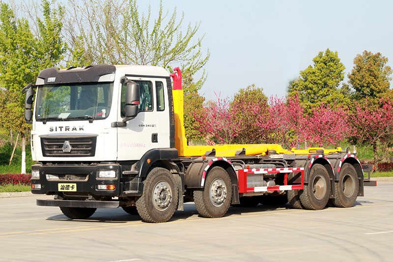 重汽汕德卡8x4車廂可卸式垃圾車25噸