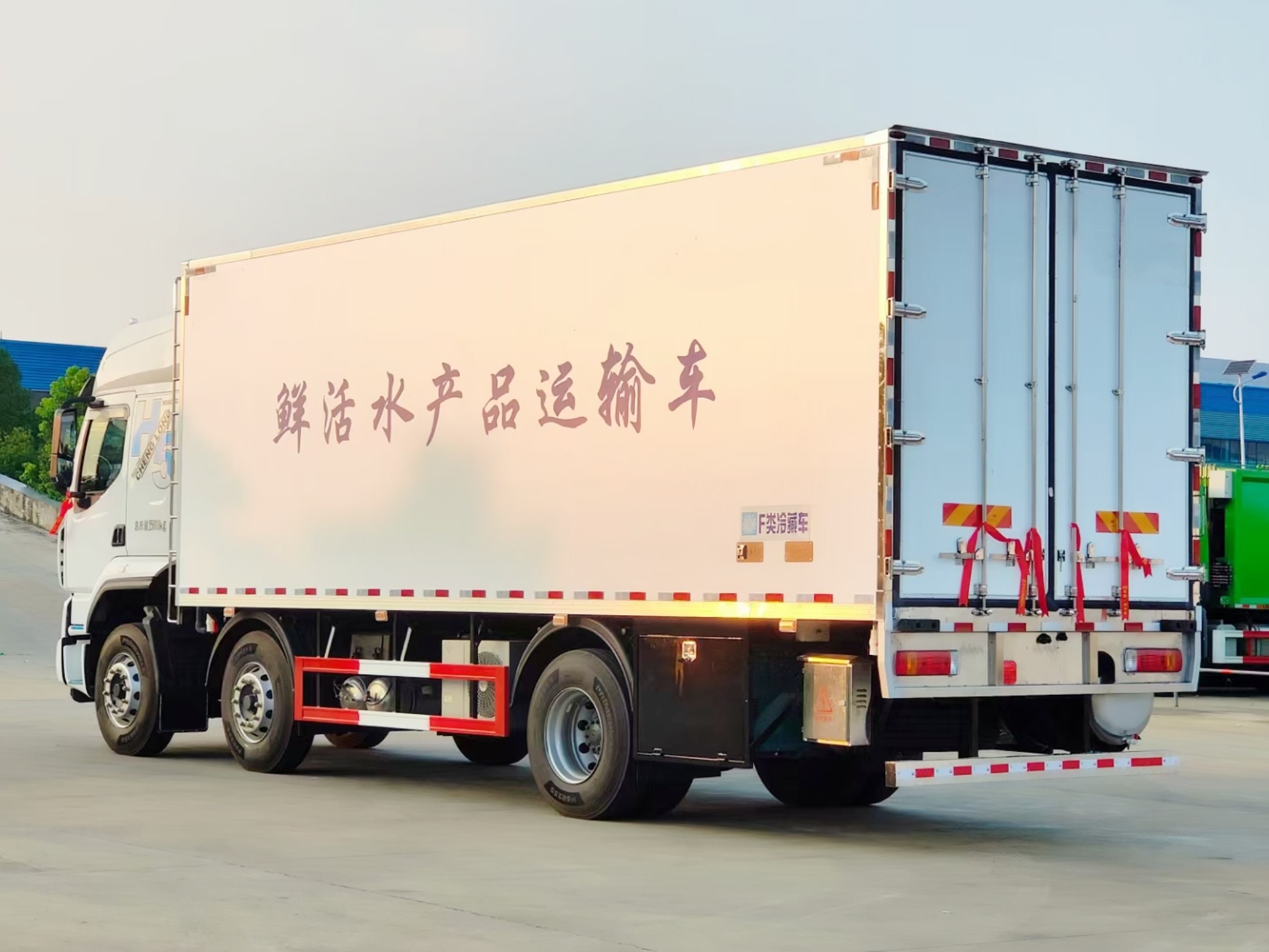 柳汽H5鮮活魚冷藏車9.6米