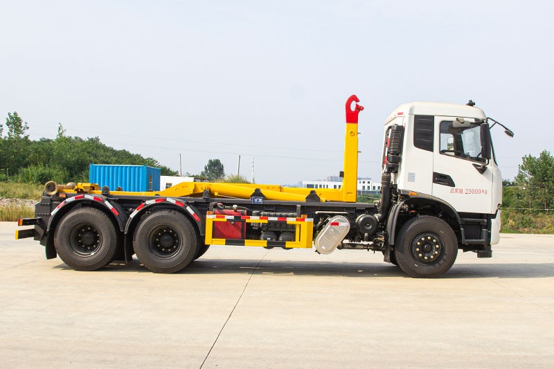 東風(fēng)天錦后雙橋勾臂垃圾車 20方